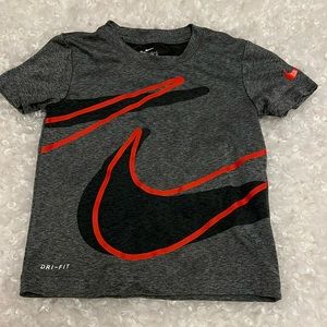 Nike Dri-Fit Short Sleeve Size 4